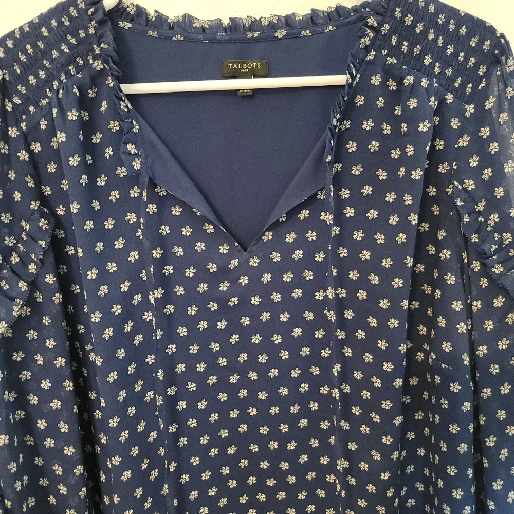 Talbots Blue Long Sleeve Blouse Sz 1X - Picture 3 of 10